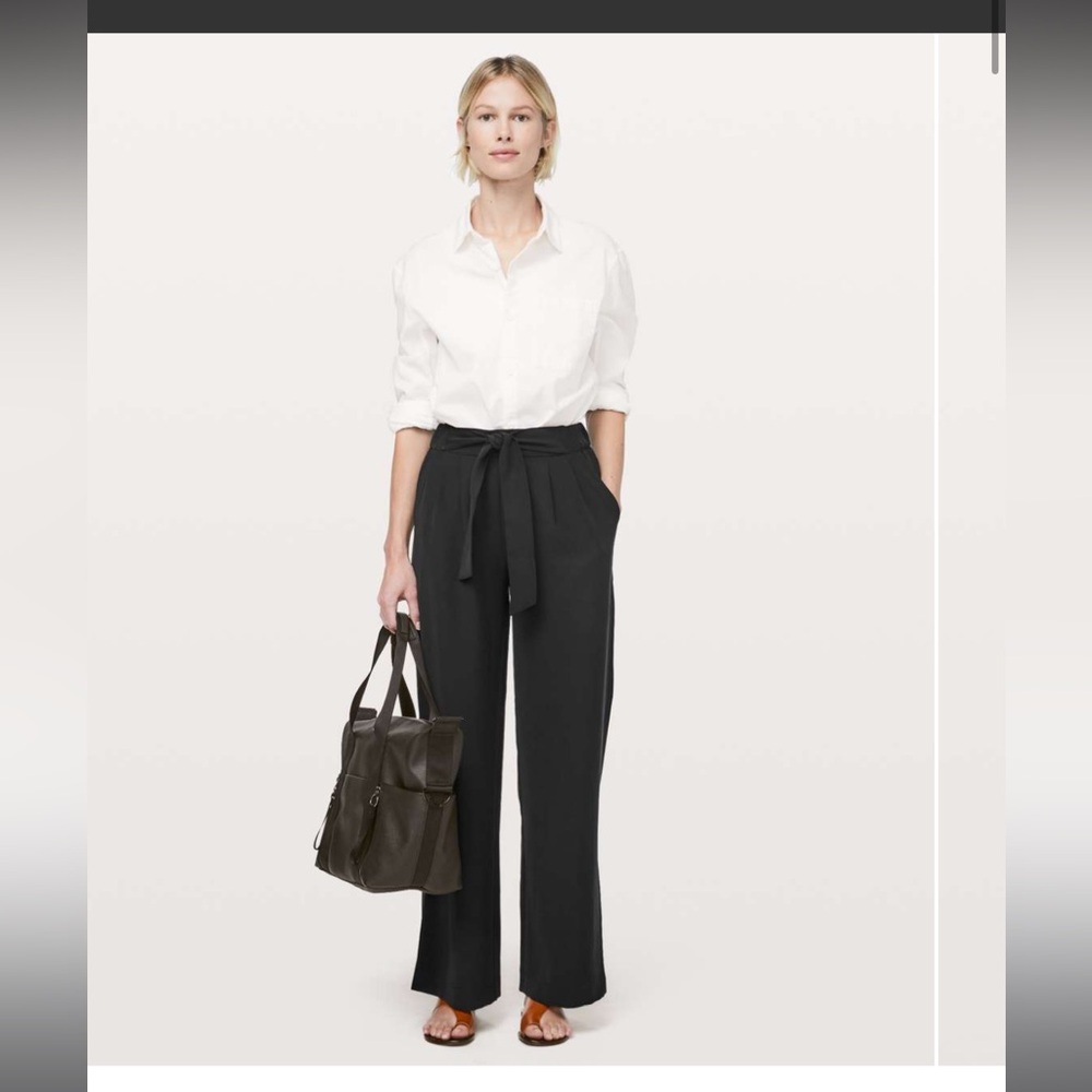 Lululemon size 6 Noir Pants
